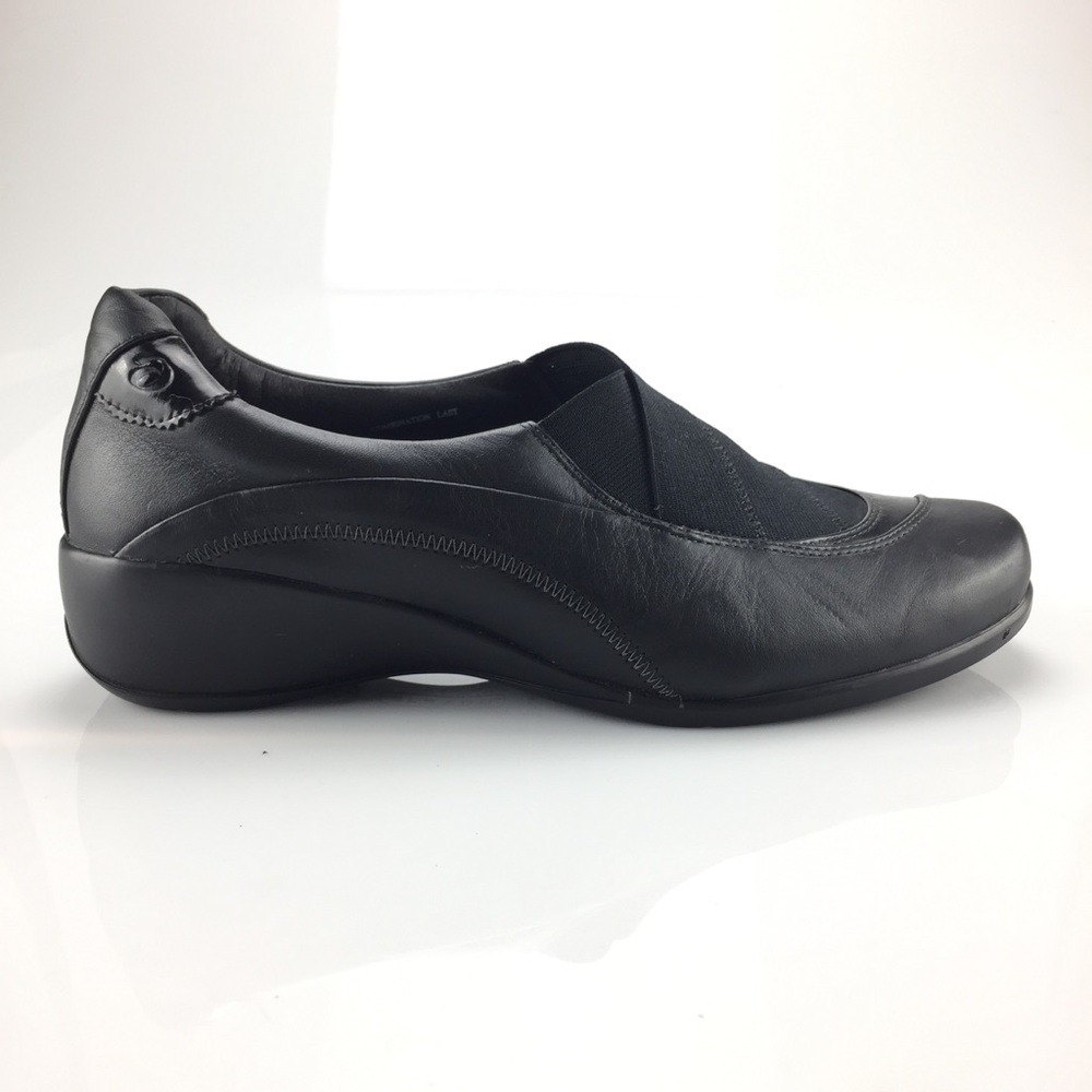 Aravon By New Balance Womens Black Leather Slip On